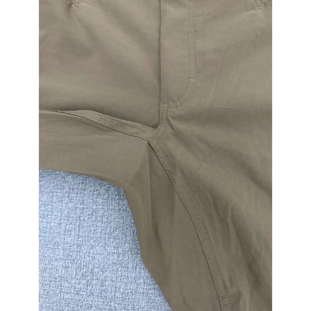 NWOT Duluth Trading Co Mens Tan Nylon Spandex Cargo Pants with Belt LX30